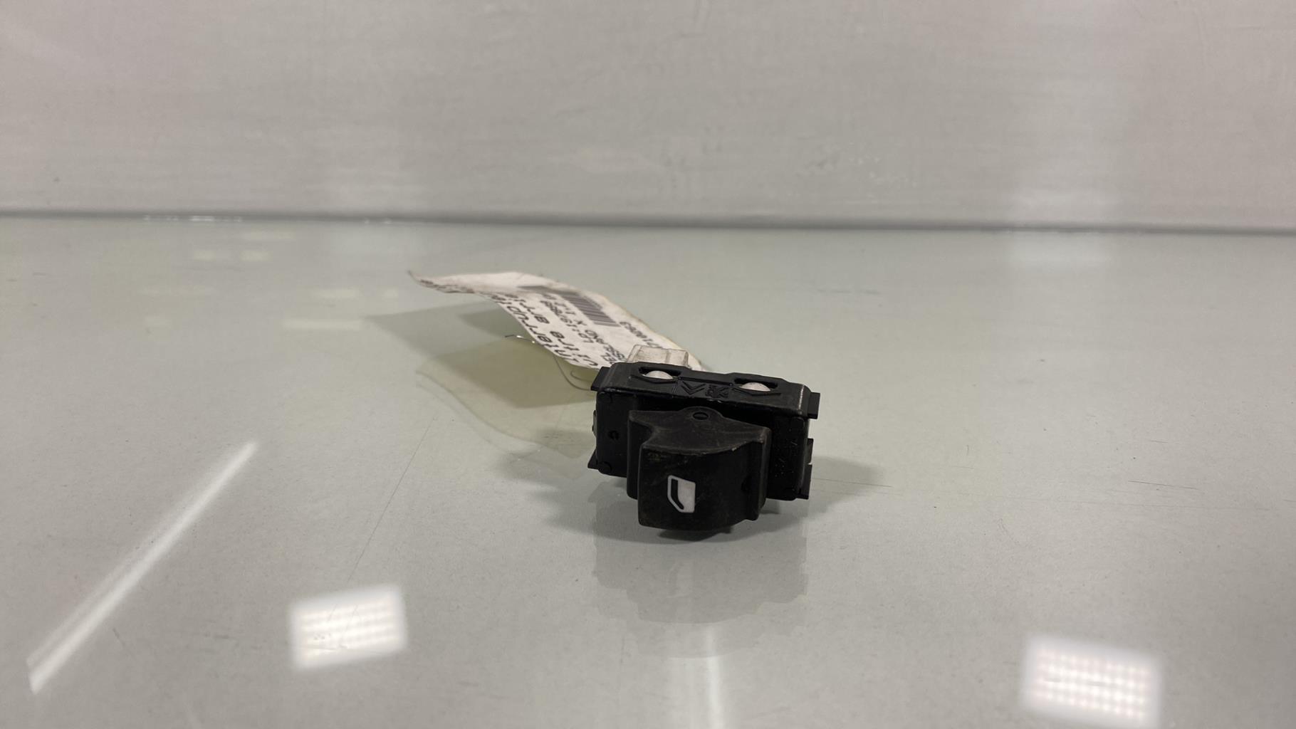 Interruttore lavacristalli posteriore destro OPEL CROSSLAND X PHASE 1 Gasolina - 1