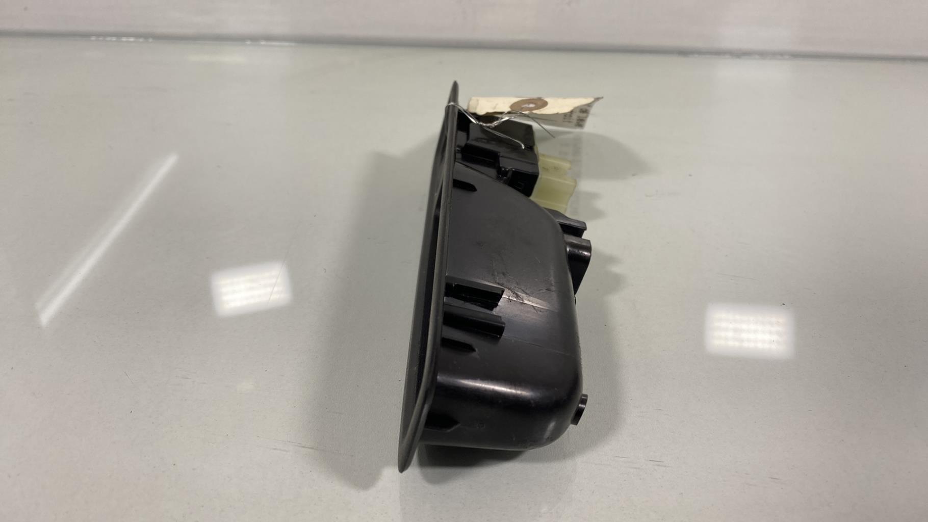 Interruttore lavacristalli posteriore destro DACIA SANDERO 3 Gasolina - 1