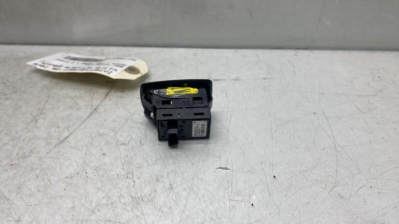 Interruttore lavacristalli posteriore sinistro BMW SERIE 1 F20 PHASE 1 Diésel - 1
