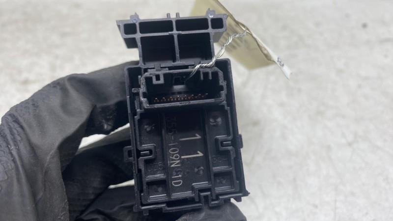 Interruttore lavacristalli posteriore sinistro TOYOTA C-HR 1 PHASE 1 Gasolina/Híbrido - 1