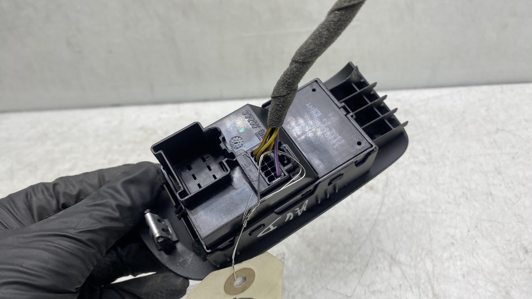 Interruttore lavacristalli anteriore destro OPEL ZAFIRA TOURER C PHASE 1 Gasolina - 1