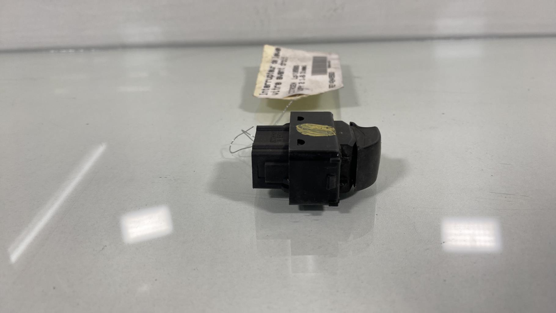 Interruptor de elevalunas delantero derecho CITROEN JUMPY 2 Diésel - 1