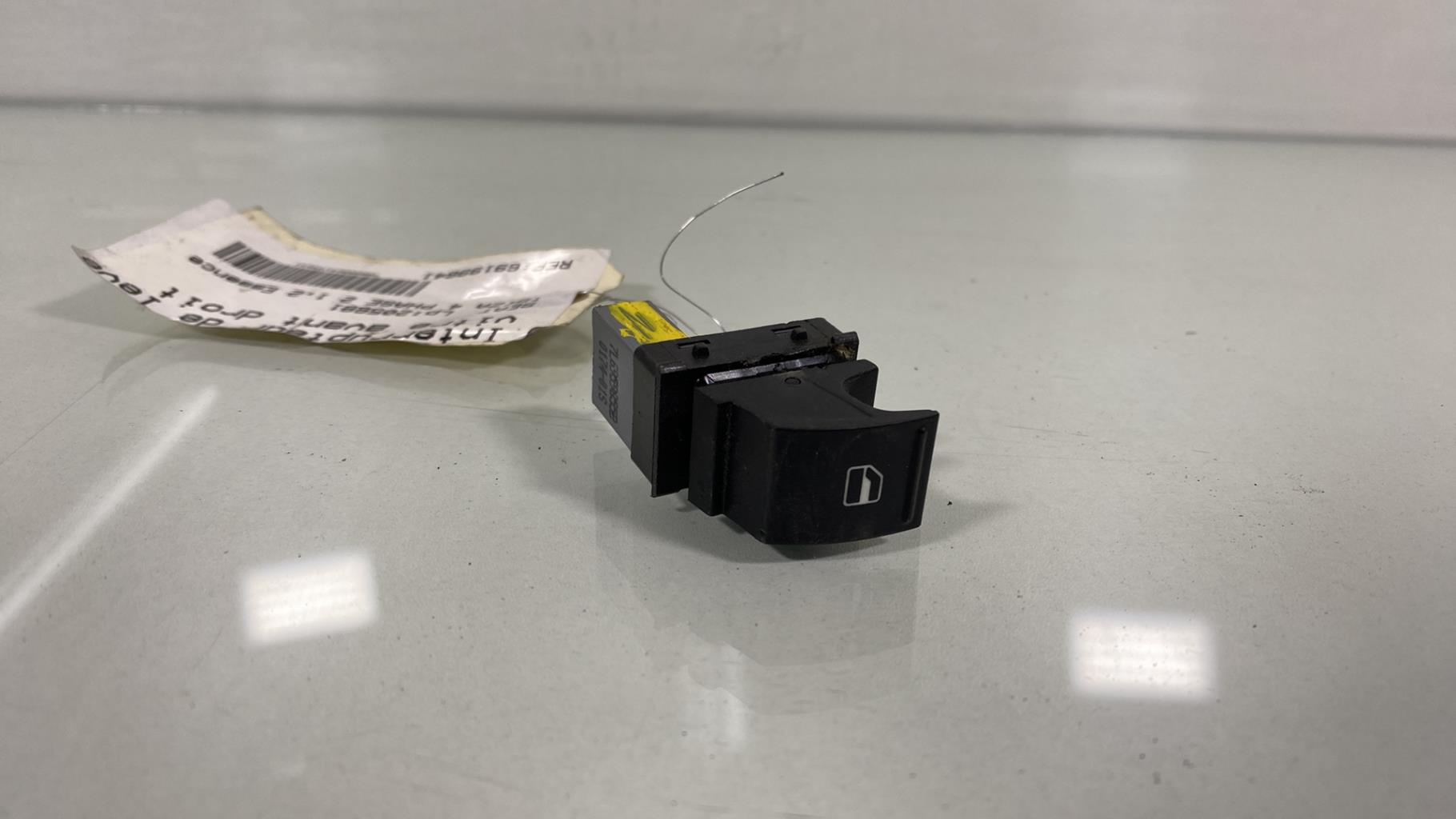 Interruttore lavacristalli anteriore destro SEAT IBIZA 4 PHASE 2 Gasolina - 1