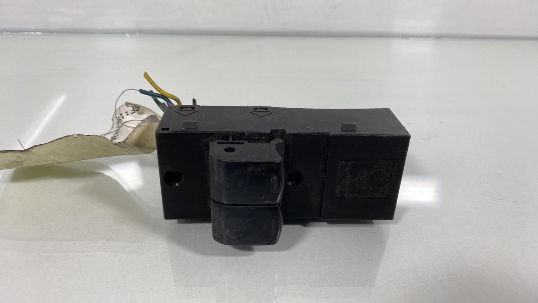 Interruttore lavacristalli anteriore sinistro NISSAN MICRA 3 PHASE 1 Diésel - 1