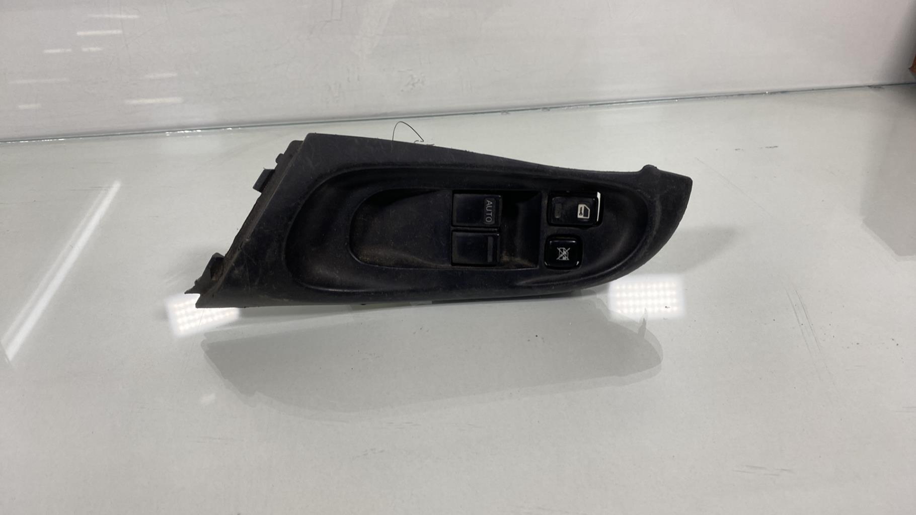 Interruttore lavacristalli anteriore sinistro NISSAN ALMERA 2 PHASE 1 Gasolina - 1