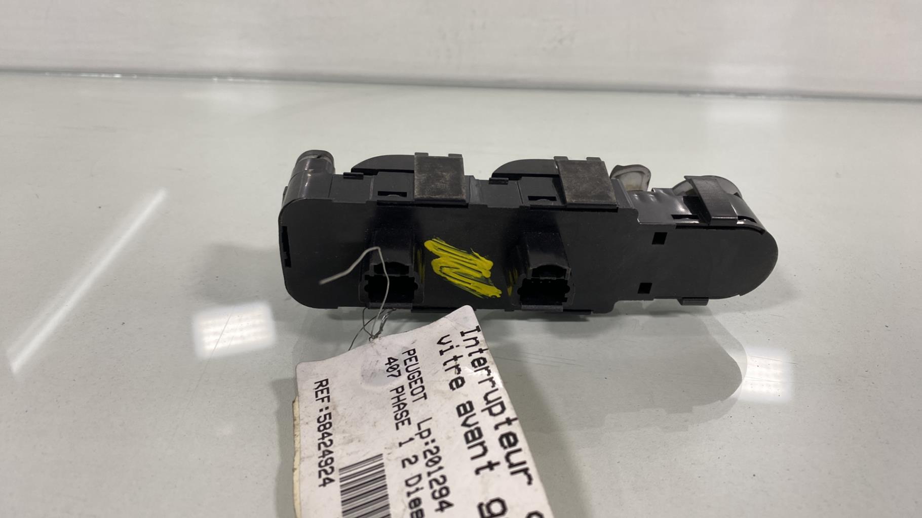 Interruttore lavacristalli anteriore sinistro PEUGEOT 407 PHASE 1 Diésel - 1