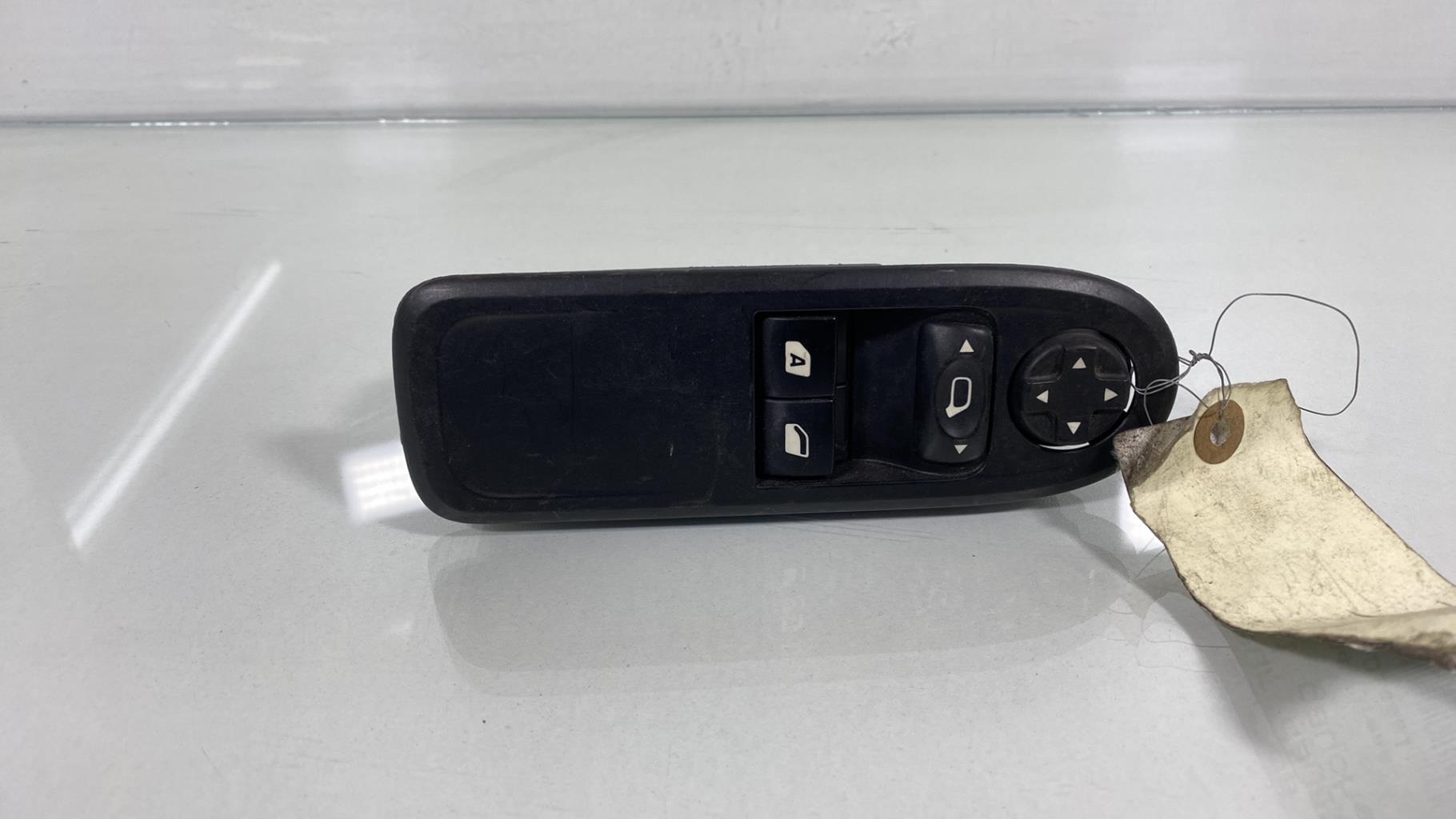 Interruttore lavacristalli anteriore sinistro CITROEN C3 2 PHASE 1 Diésel - 1