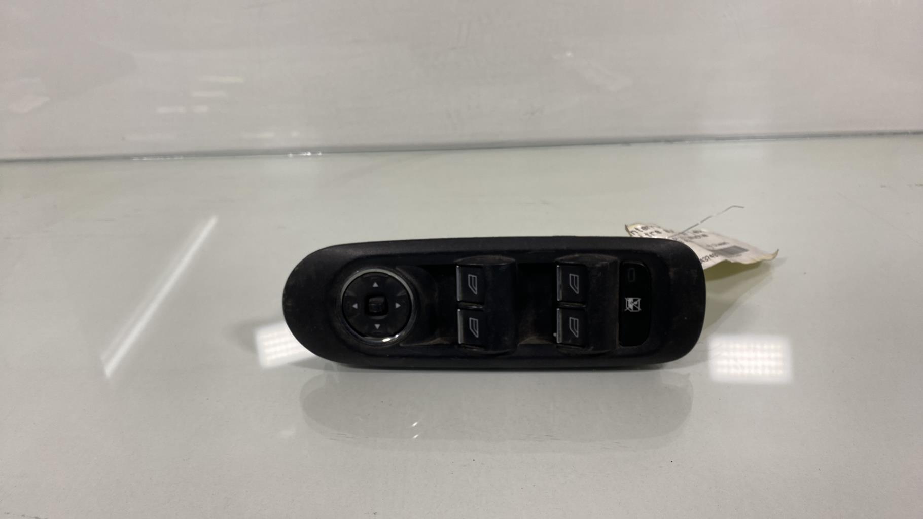 Interruttore lavacristalli anteriore sinistro FORD MONDEO 3 PHASE 2 Diésel - 1