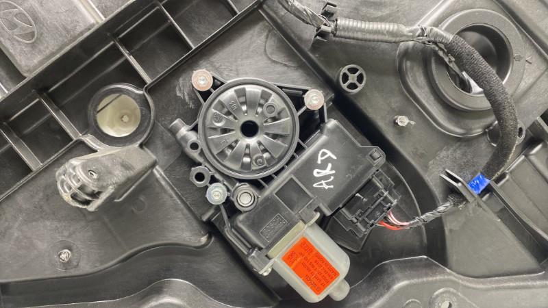 Alzacristalli elettrico posteriore destro HYUNDAI I 40 PHASE 1 BREAK Diésel - 1