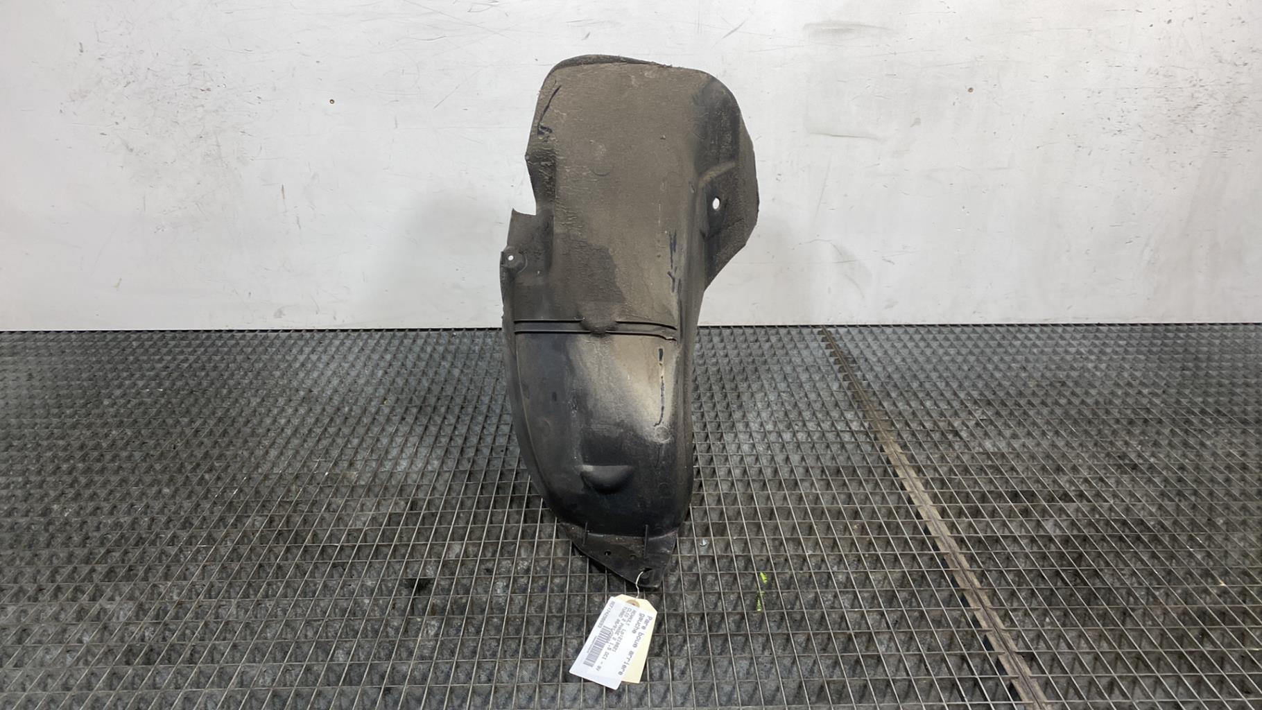 Parasale posteriore sinistro RENAULT CLIO 2 PHASE 2 Diésel - 1