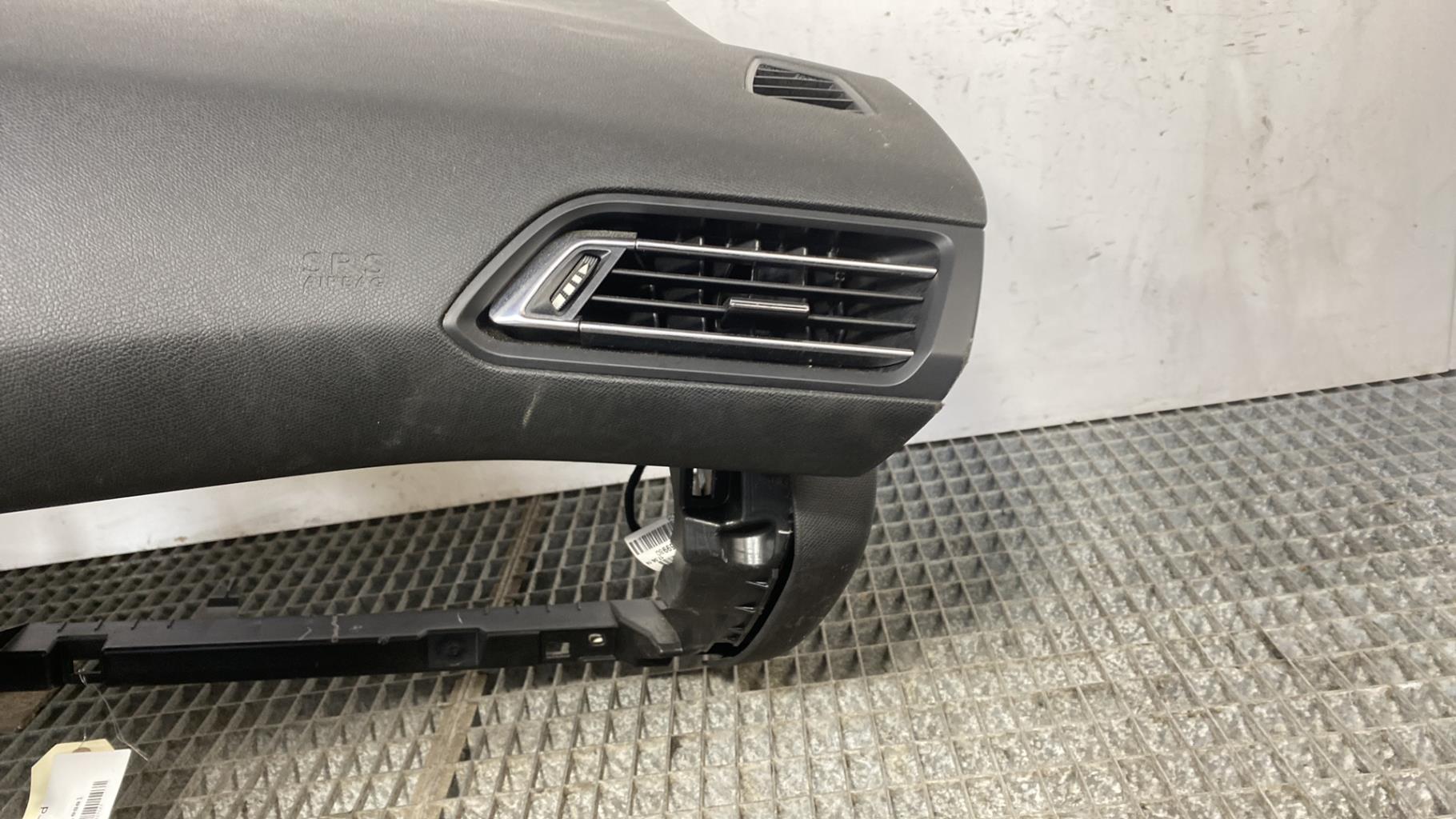 Planche de bord complete PEUGEOT 308 2 PHASE 1 Diesel - 1