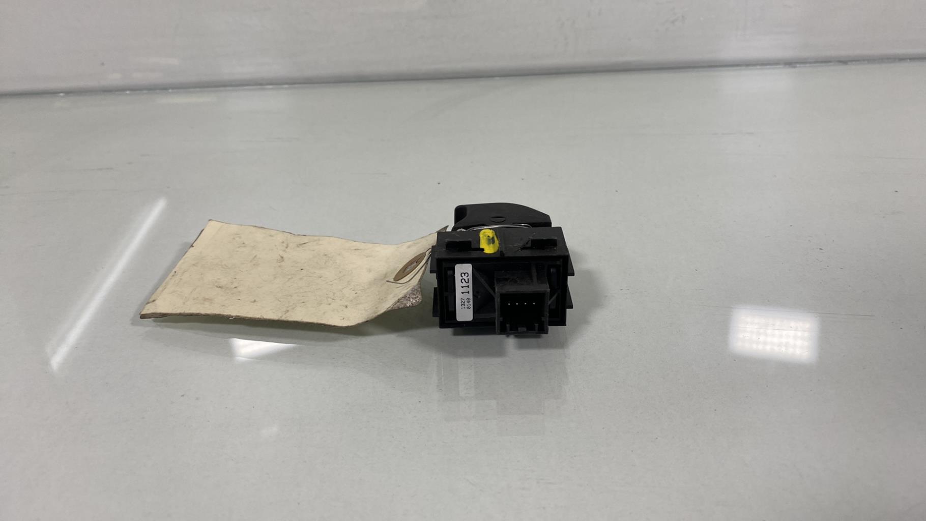 Maniglia freno a mano elettrico OPEL ASTRA J PHASE 1 Diésel - 1