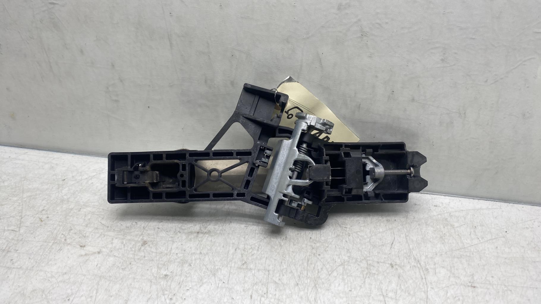 Poignee porte arriere droit FORD B-MAX Essence - 1
