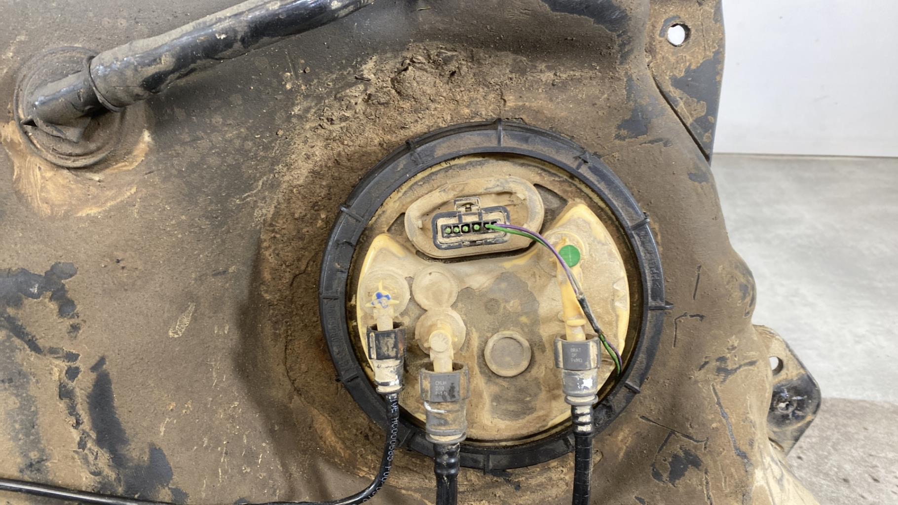 Reservoir essence CITROEN C3 2 PHASE 1 Diesel - 1