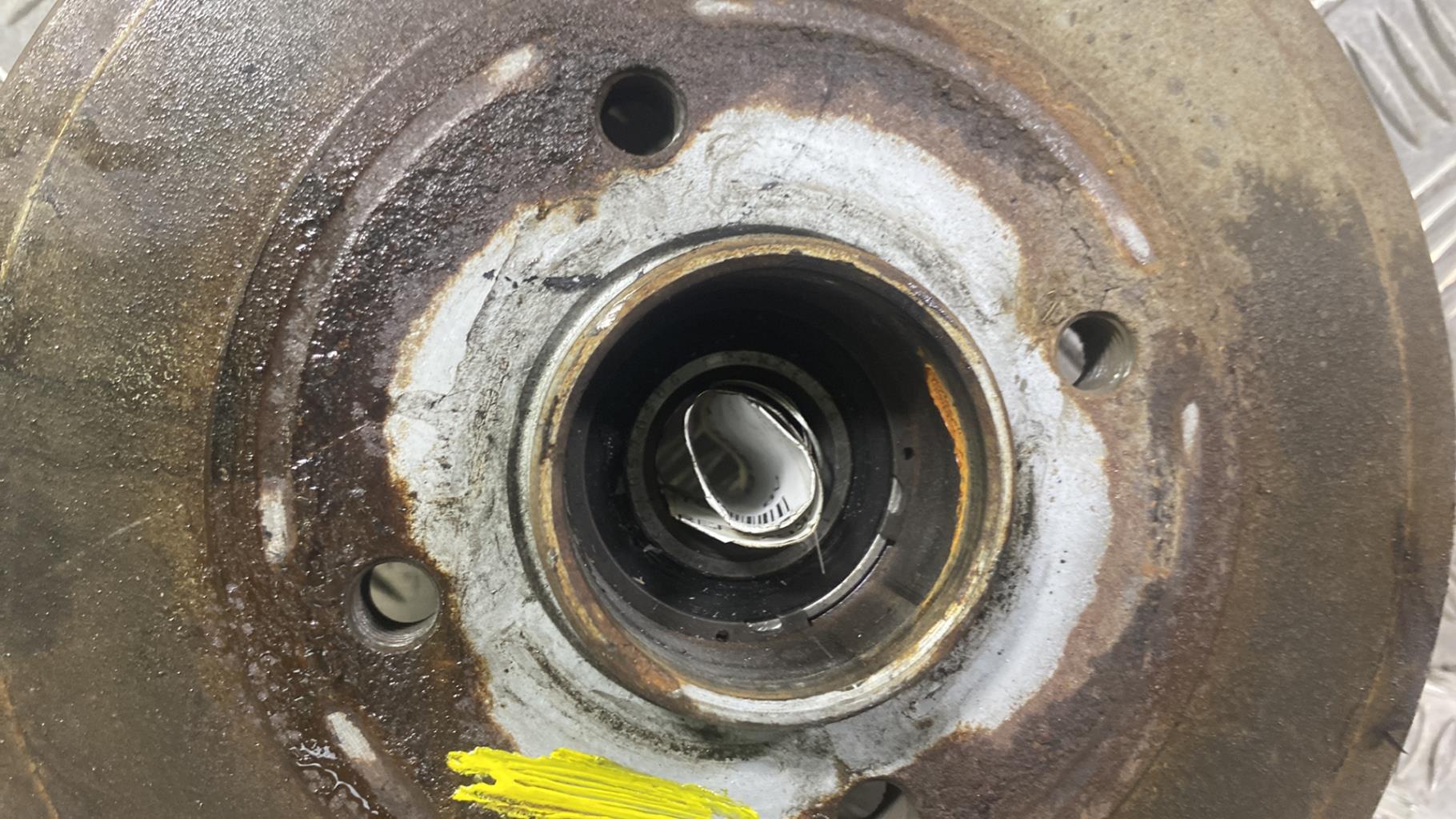 Tamburo posteriore sinistro RENAULT CLIO 4 PHASE 2 Diésel - 1