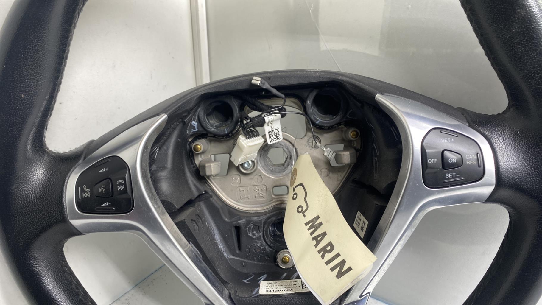 Volant FORD B-MAX Essence - 1