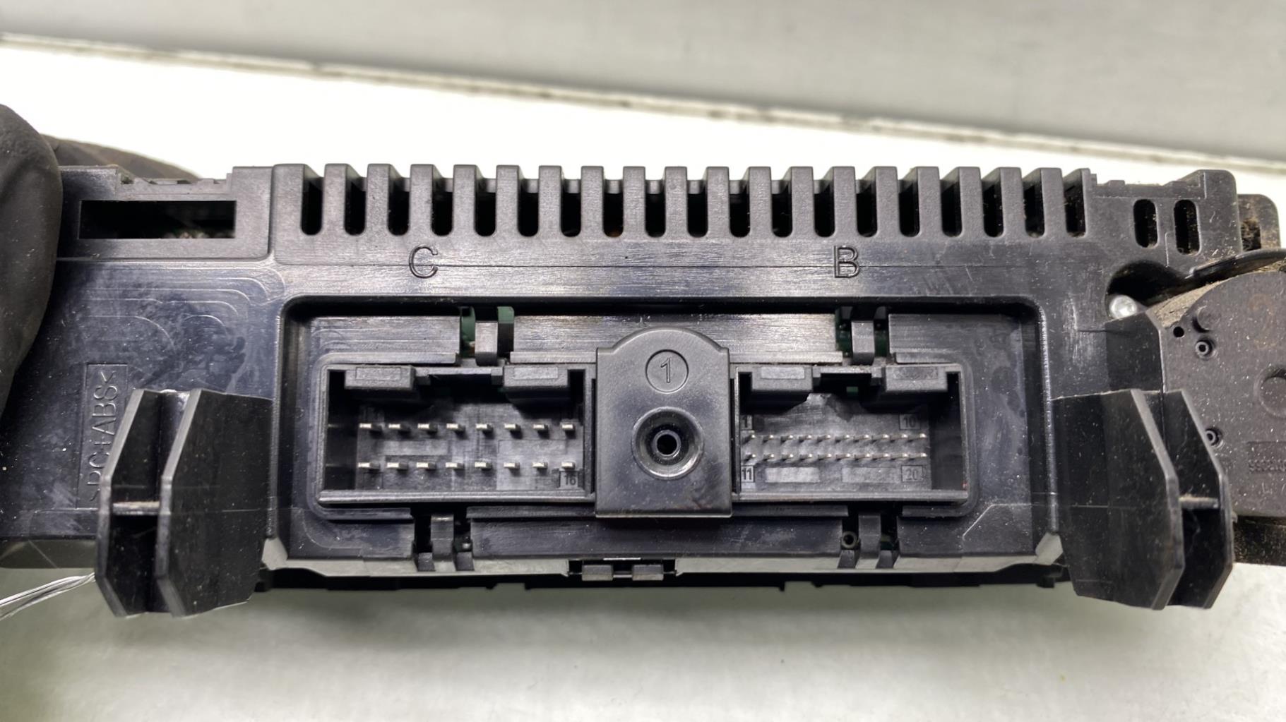 Commande chauffage VOLKSWAGEN POLO 5 PHASE 1 Diesel - 1