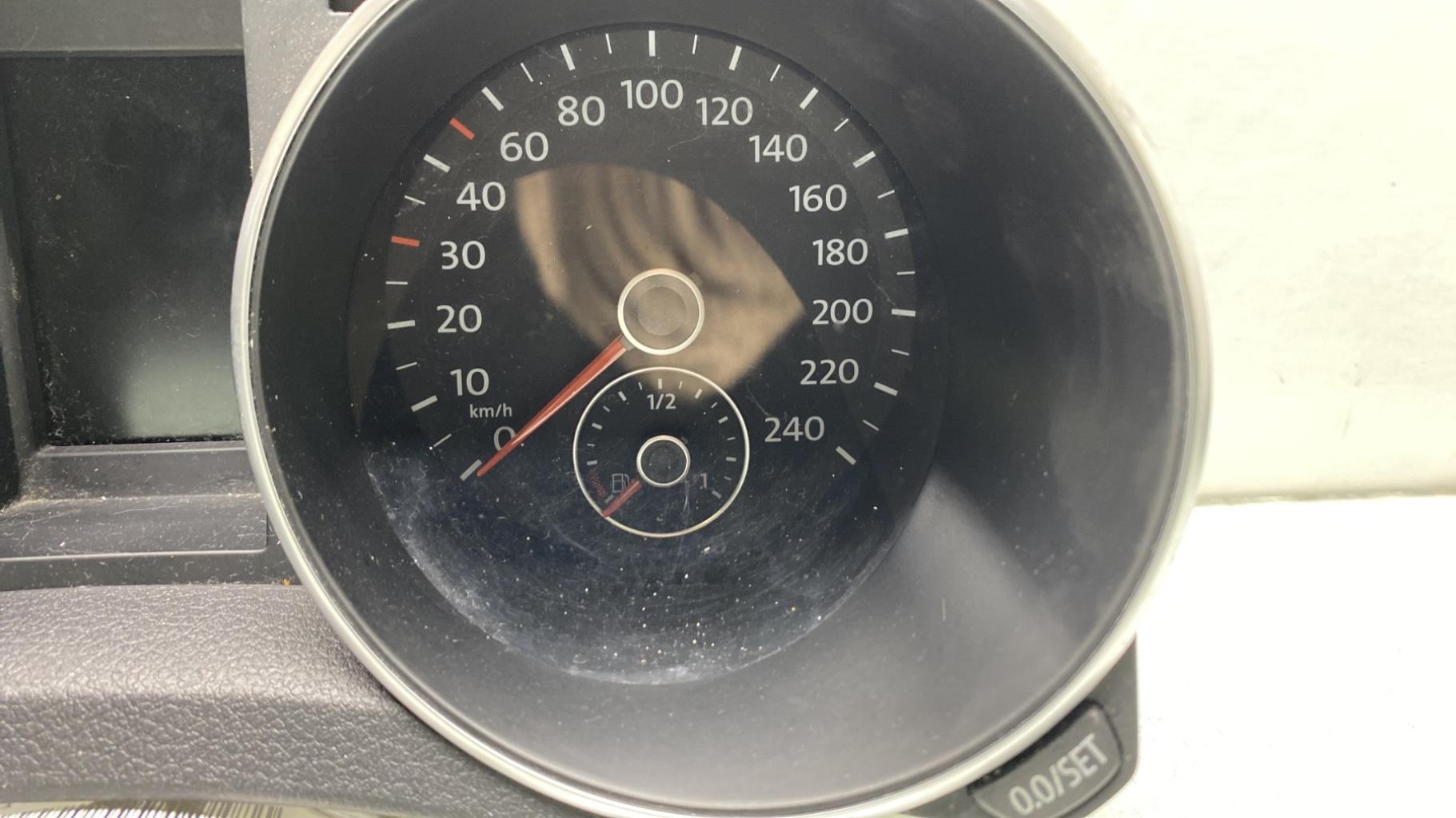 Compteur VOLKSWAGEN GOLF 6 Diesel - 1