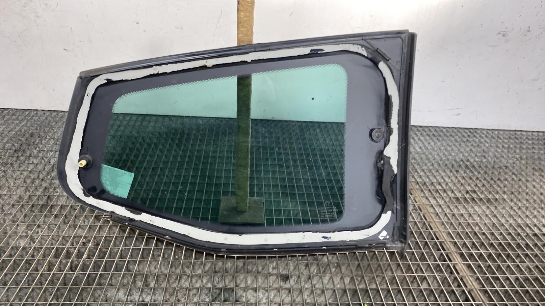 Ventanilla triangular trasera izquierda PEUGEOT 5008 1 PHASE 1 Diésel - 1