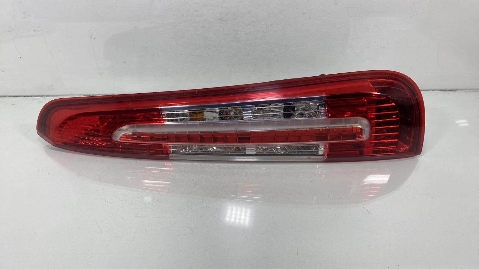 Fanale posteriore principale destro (luci) FORD C-MAX 1 PHASE 2 Diésel - 1