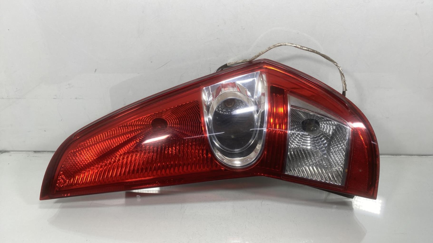 Fanale posteriore principale destro (luci) SUZUKI SPLASH Gasolina - 1