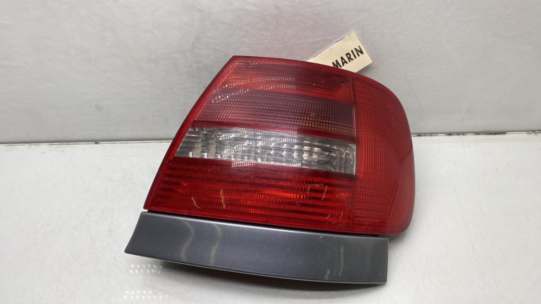 Fanale posteriore principale destro (luci) AUDI A4 1 PHASE 2 Diésel - 1