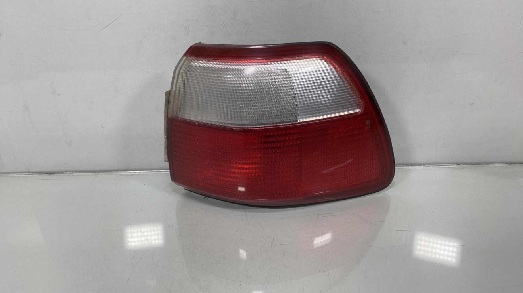 Fanale posteriore principale destro (luci) OPEL OMEGA B PHASE 1 Diésel - 1