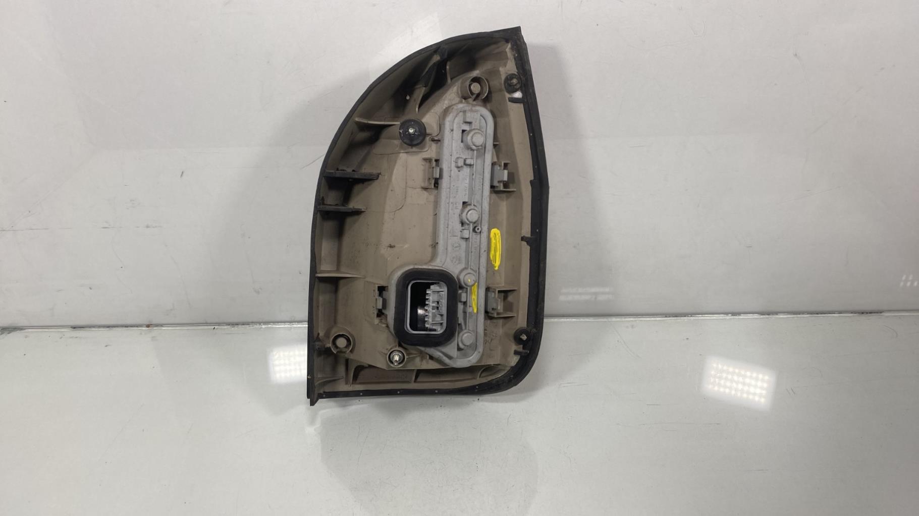 Fanale posteriore principale destro (luci) OPEL ZAFIRA A PHASE 2  - 1