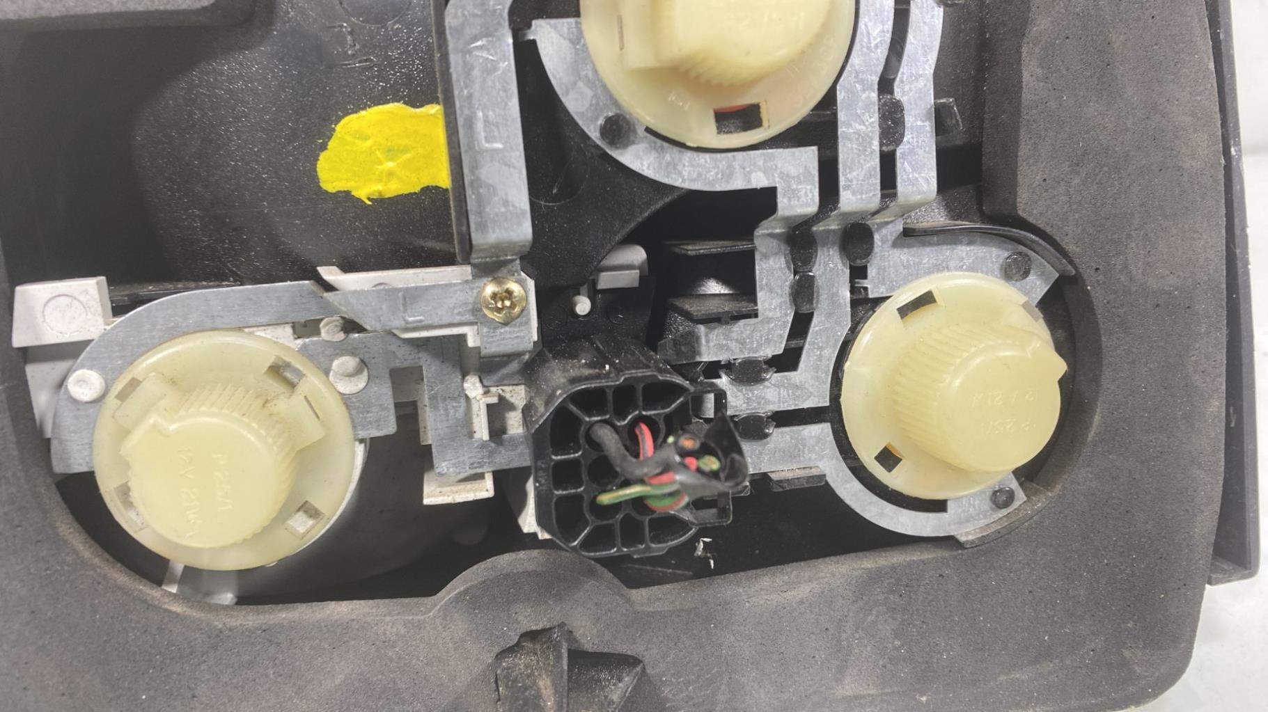 Fanale posteriore principale sinistro (luci) ROVER 100 PHASE 1 Gasolina - 1