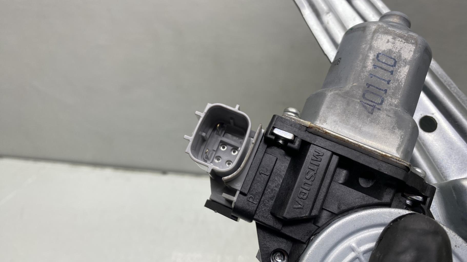 Alzacristalli elettrico posteriore sinistro NISSAN JUKE 1 PHASE 2 Gasolina - 1