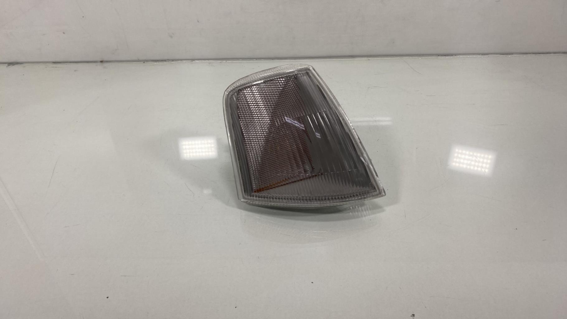 Gruppo ottico anteriore secondario destro (luci)(freccia) OPEL OMEGA A  - 1