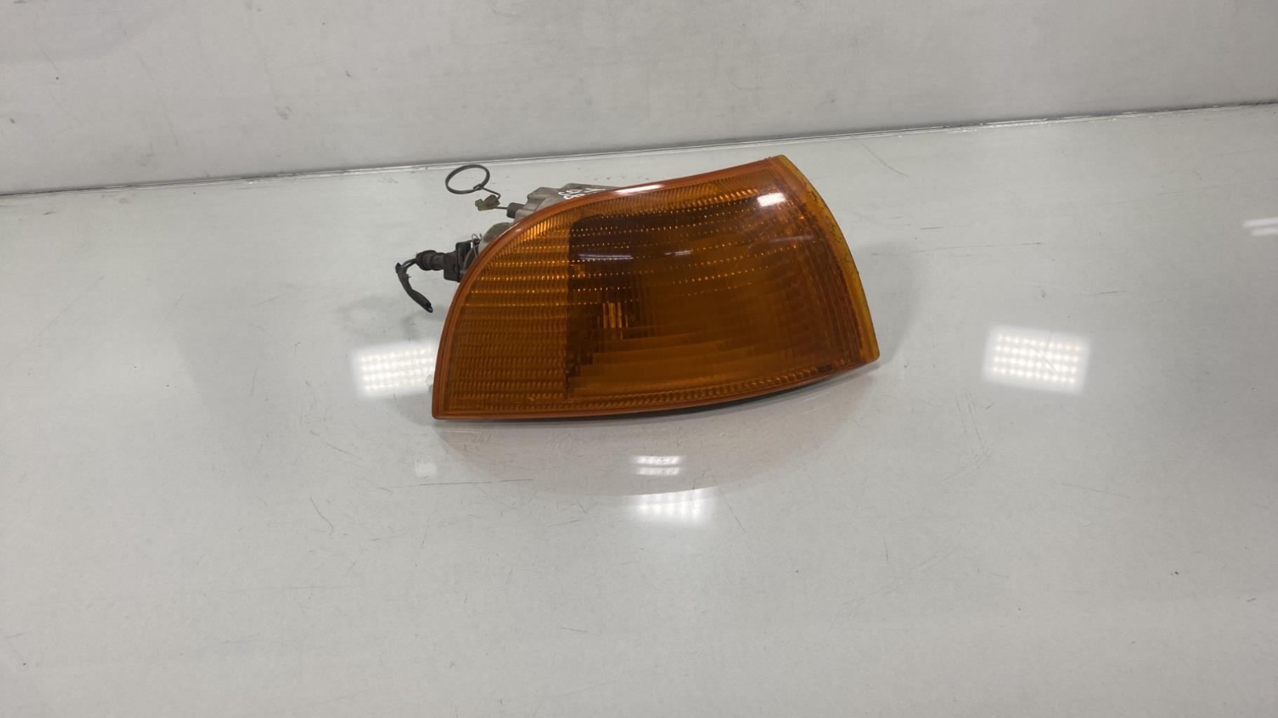 Gruppo ottico anteriore secondario destro (luci)(freccia) FIAT PUNTO 1 PHASE 1 Gasolina - 1