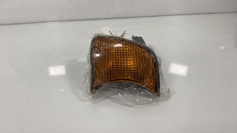 Optique avant secondaire droit (feux)(clignotant) BMW SERIE 5 E34  - 1