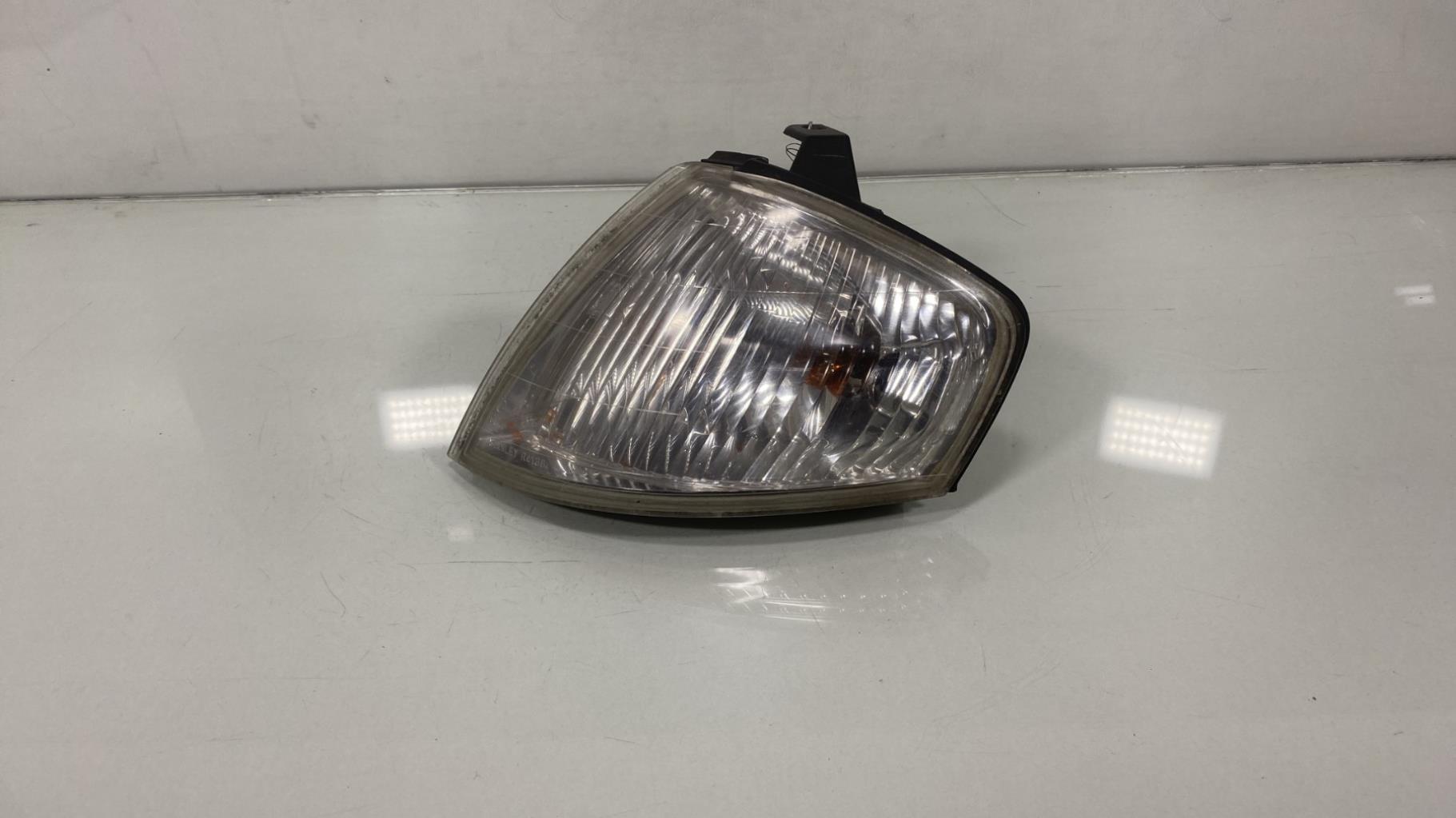 Gruppo ottico anteriore secondario sinistro (luci)(freccia) MAZDA 323 6 Diésel - 1