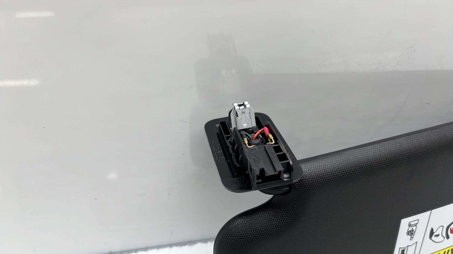Visiera parasole destra PEUGEOT 2008 2 Electricidad - 1