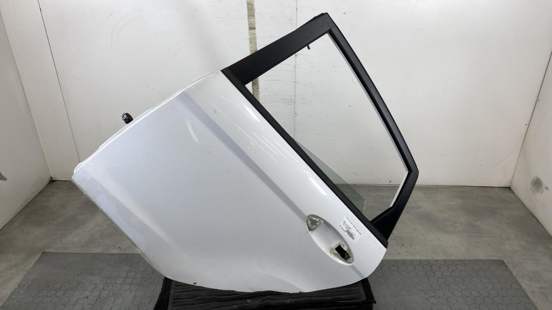 Portiera posteriore sinistra FORD FIESTA 6 PHASE 1 Diésel - 1