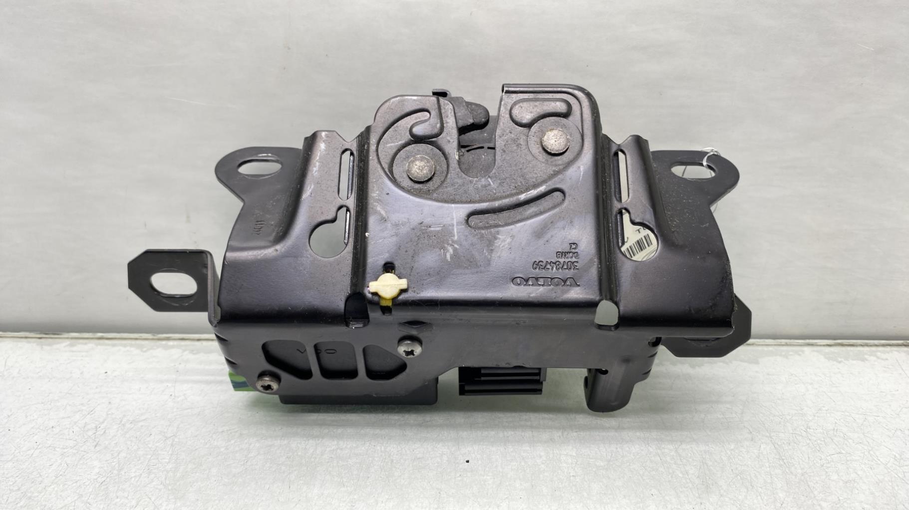 Serrure de coffre VOLVO C 30 PHASE 2 Diesel - 1
