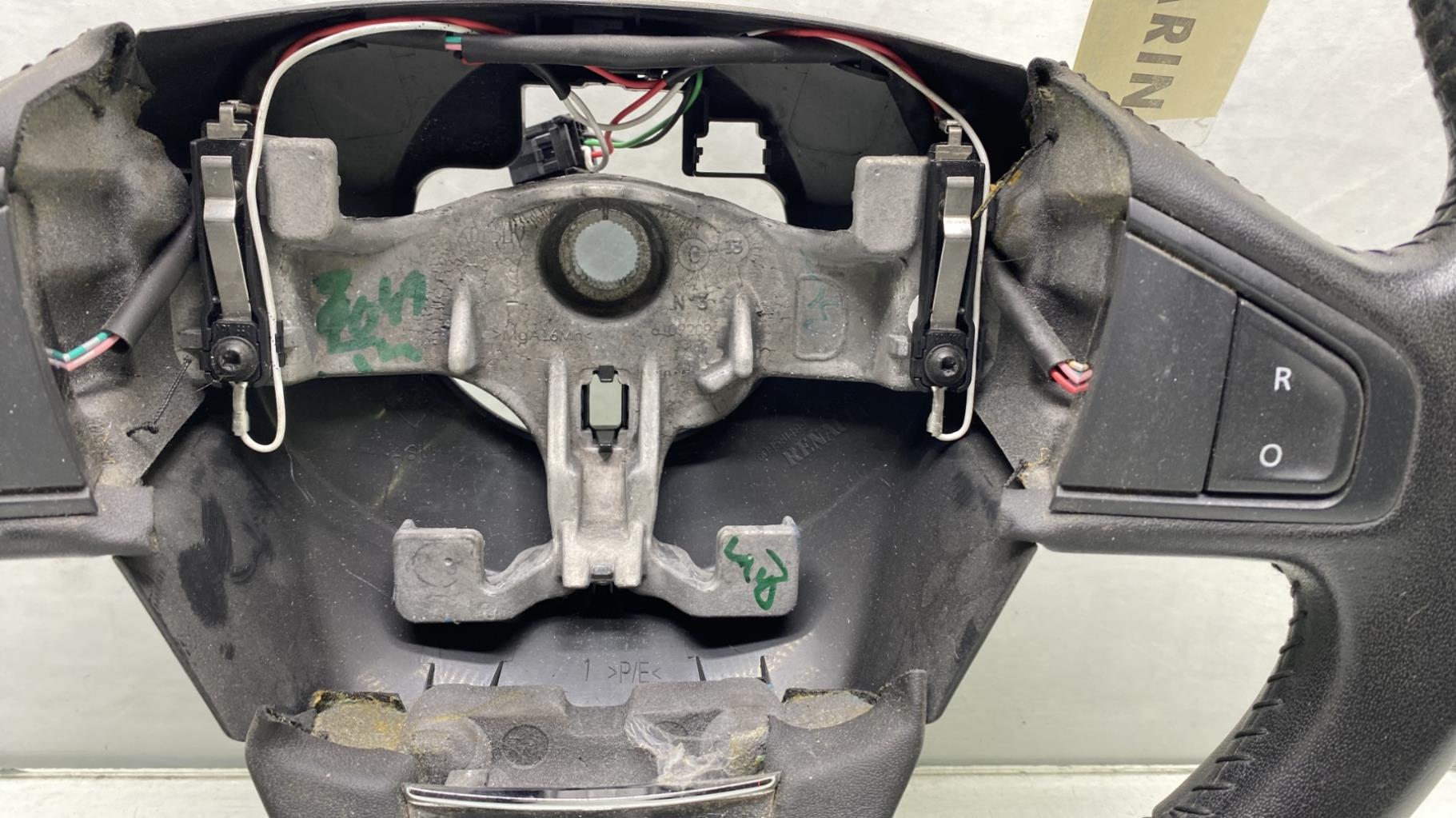 Volant RENAULT MEGANE 3 PHASE 2 BREAK Diesel - 1
