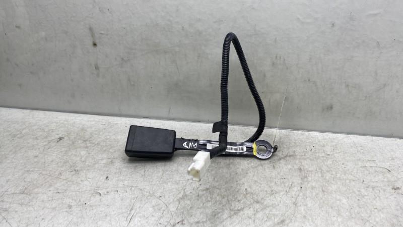 Aggancio cintura sicurezza anteriore destro HYUNDAI I 40 PHASE 1 BREAK Diésel - 1