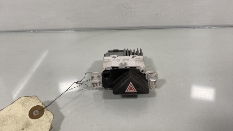 Bouton de warning FORD FOCUS 1 Diesel - 1