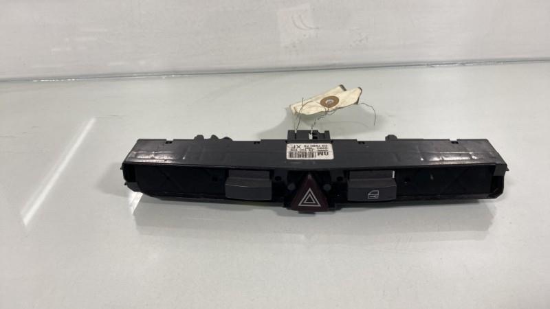Bouton de warning OPEL ASTRA H PHASE 2 Diesel - 1