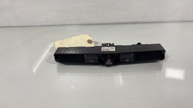Bouton de warning OPEL ASTRA H GTC PHASE 1 Diesel - 1