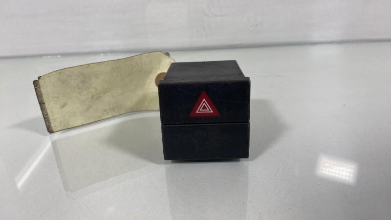 Bouton de warning OPEL MERIVA A PHASE 1 Essence - 1