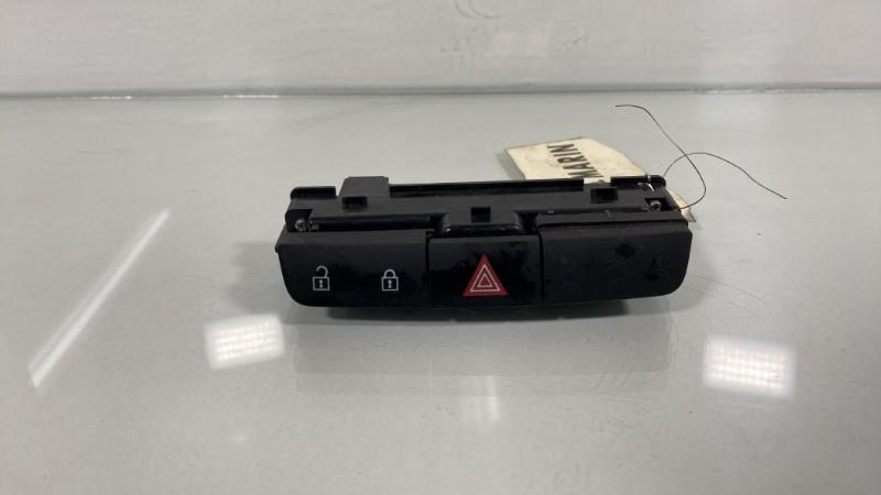 Bouton de warning OPEL INSIGNIA 1 PHASE 1 BREAK Diesel - 1