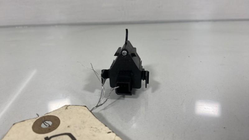 Interruttore luci emergenza MERCEDES CLASSE A 169 PHASE 2 Diésel - 1