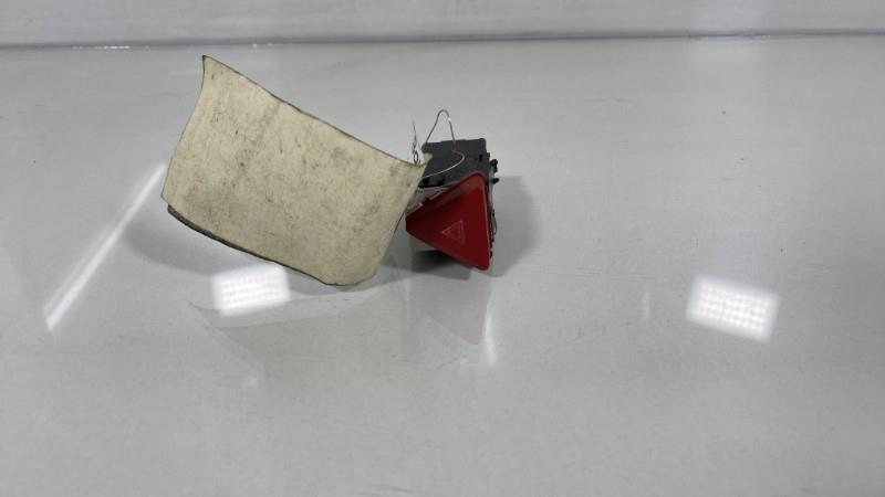 Bouton de warning VOLKSWAGEN GOLF 5 Diesel - 1