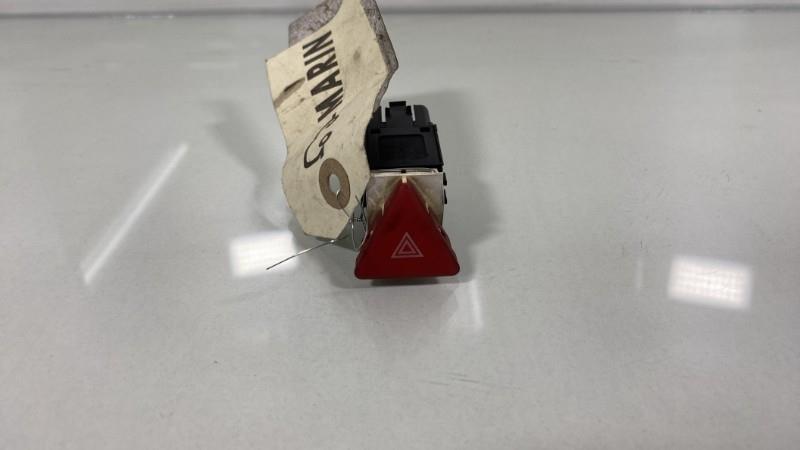 Bouton de warning VOLKSWAGEN EOS CABRIO PHASE 1 Essence - 1