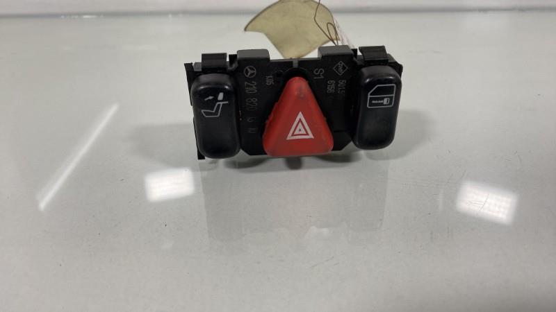 Bouton de warning MERCEDES CLASSE E 210 PHASE 1 Diesel - 1