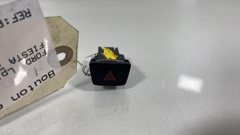 Bouton de warning FORD FIESTA 7 Essence - 1