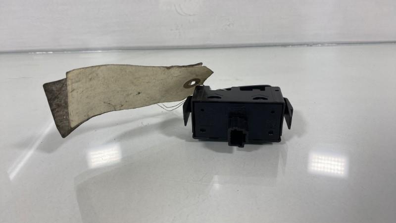 Bouton de warning DACIA SANDERO 2 PHASE 2  - 1